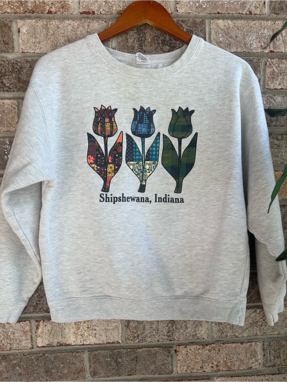 Vintage 90’s Shipshewana Indiana Floral Tulip Crewneck Sweatshirt - Light Gray M